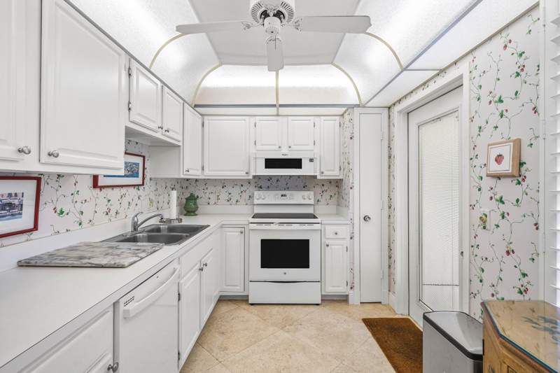 2 bedroom Condominium at 4233 A Quail Ridge Drive #Sandpiper, Quail Ridge , Boynton Beach — photo 4