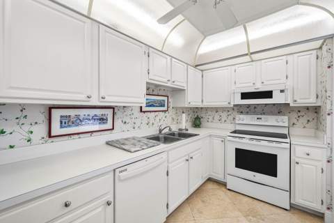 4233 A Quail Ridge Drive #Sandpiper, Boynton Beach FL - photo 9 of 51