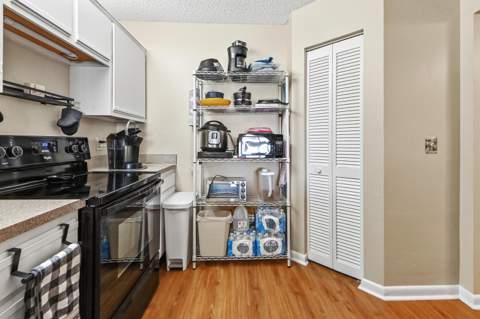 2641 Gately Drive #503, West Palm Beach FL - photo 7 of 17