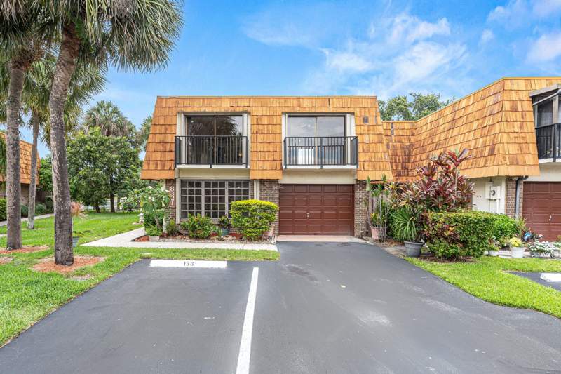 3 bedroom Townhouse at 8321 S Coral Circle, Woodville, North Lauderdale — photo 2