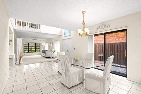 8321 S Coral Circle, North Lauderdale FL - photo 11 of 49