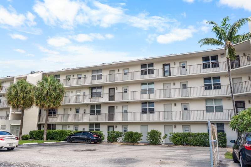 2 bedroom Condominium at 4501 NE 21 Avenue #406, Coral Ridge East Condo, Fort Lauderdale — photo 2