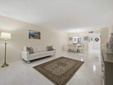 7280 Amberly Lane #201, Delray Beach FL - photo 12 of 59