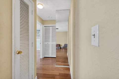 1104 W Ocean Avenue, Boynton Beach FL - photo 22 of 37