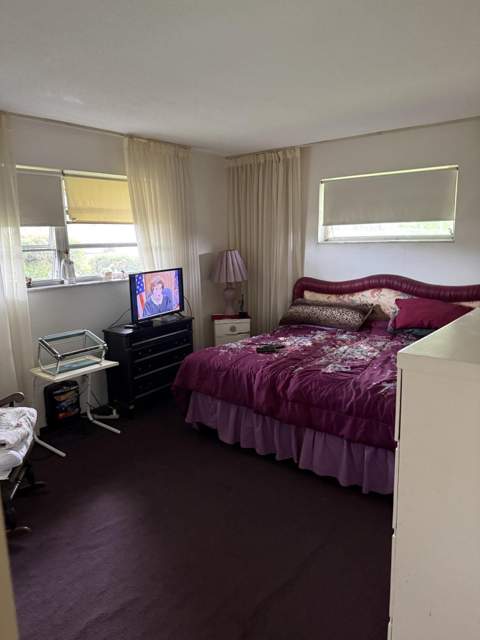 626 S Crescent Drive, Hollywood FL - photo 10 of 16