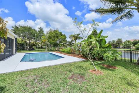 2392 Bellarosa Circle, Royal Palm Beach FL - photo 9 of 59