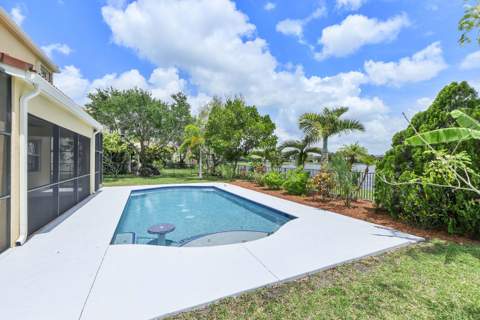 2392 Bellarosa Circle, Royal Palm Beach FL - photo 10 of 59