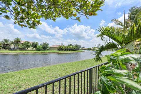 2392 Bellarosa Circle, Royal Palm Beach FL - photo 17 of 59