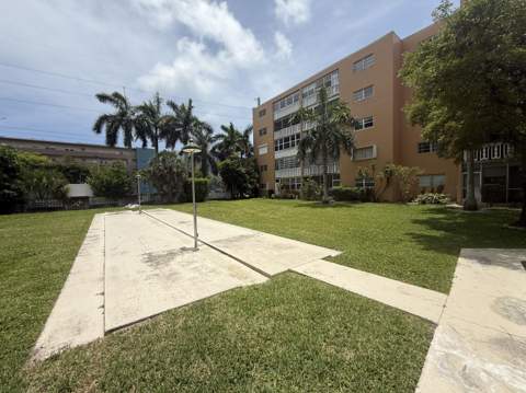 219 NE 14th Avenue #107, Hallandale Beach FL - photo 16 of 18