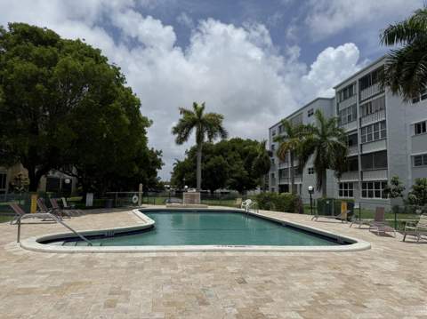 219 NE 14th Avenue #107, Hallandale Beach FL - photo 14 of 18