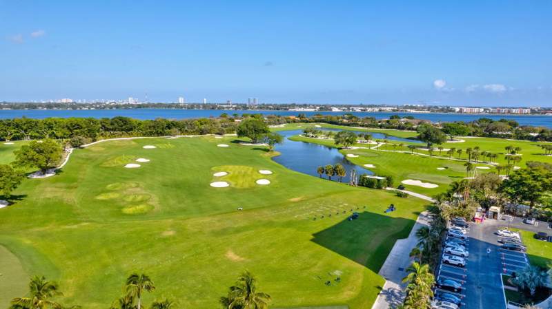 2 bedroom Condominium at 2000 Presidential Way #702, Lands Of The President Condo 2 ,, West Palm Beach — photo 2