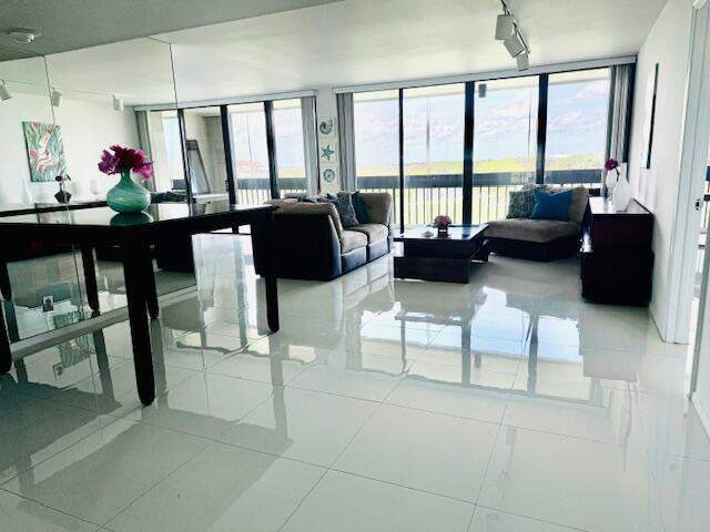 2 bedroom Condominium at 2000 Presidential Way #702, Lands Of The President Condo 2 ,, West Palm Beach — photo 5