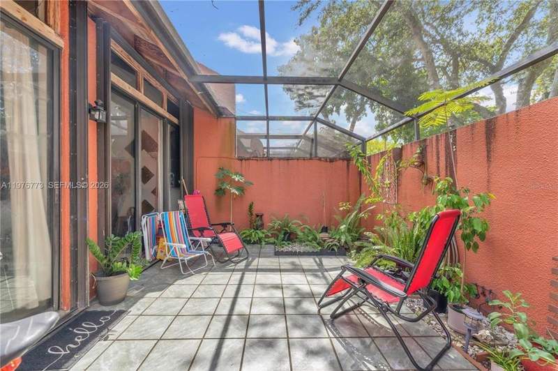 2 bedroom Townhouse at 1490 Laguna Lane, Everglades Sugar & Land Co, Pembroke Pines — photo 4