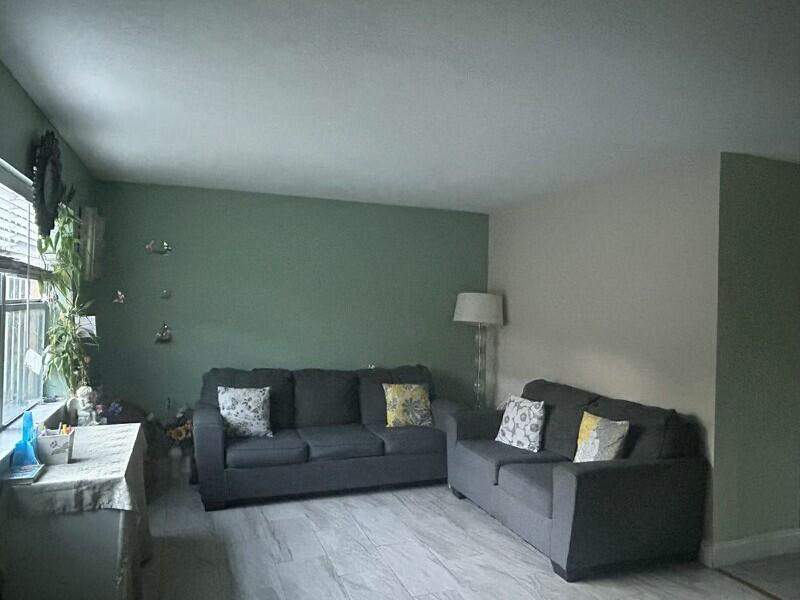 3 bedroom Townhouse at 5601 Blueberry Court #157, Blueberry Hill IV Condo, Lauderhill — photo 3