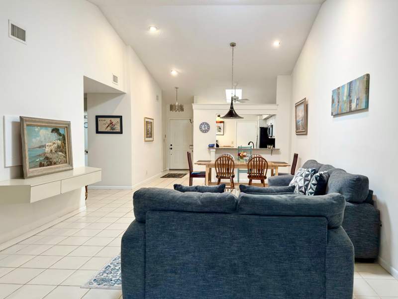 3 bedroom Villa at 10975 Dolphin Palm Court #B, Palm Chase Condo, Boynton Beach — photo 4