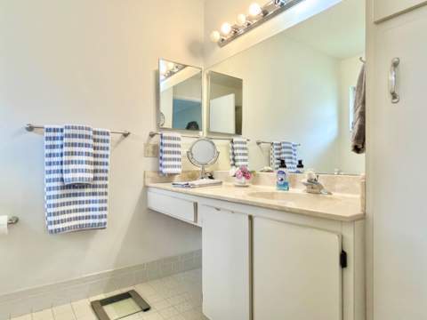10975 Dolphin Palm Court #B, Boynton Beach FL - photo 16 of 53