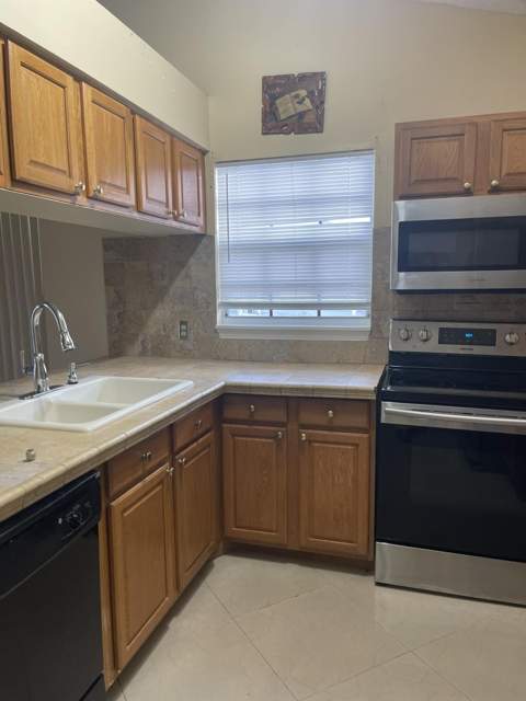1534 Royal Forest Court, West Palm Beach FL - photo 24 of 25