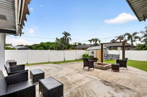 641 SE Streamlet Avenue, Port St. Lucie FL - photo 13 of 41