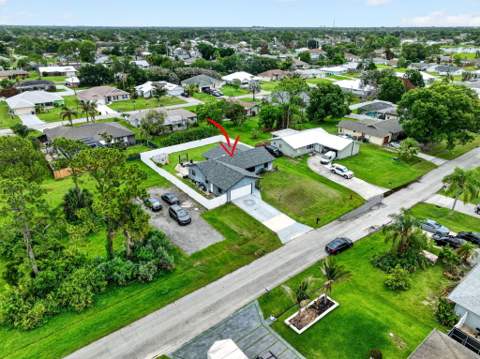 641 SE Streamlet Avenue, Port St. Lucie FL - photo 6 of 41