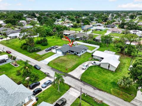 641 SE Streamlet Avenue, Port St. Lucie FL - photo 7 of 41
