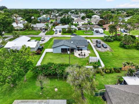 641 SE Streamlet Avenue, Port St. Lucie FL - photo 10 of 41