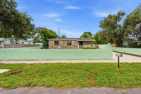 6404 Oak Street, Hollywood FL - photo 22 of 27