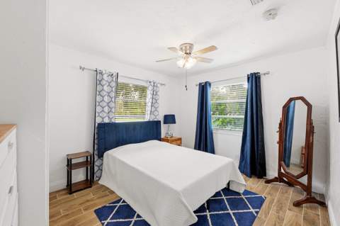 6404 Oak Street, Hollywood FL - photo 13 of 27