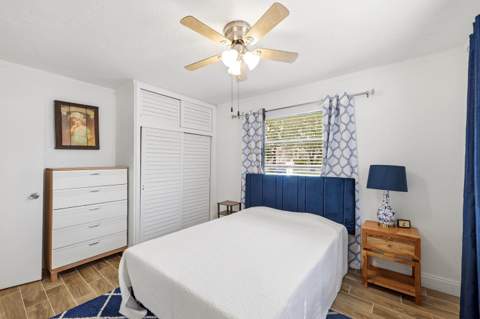 6404 Oak Street, Hollywood FL - photo 14 of 27