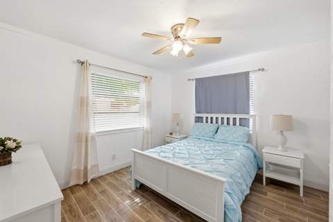6404 Oak Street, Hollywood FL - photo 16 of 27