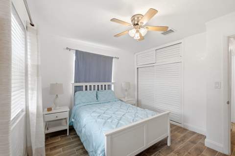 6404 Oak Street, Hollywood FL - photo 17 of 27