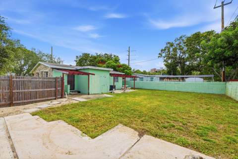 6404 Oak Street, Hollywood FL - photo 18 of 27