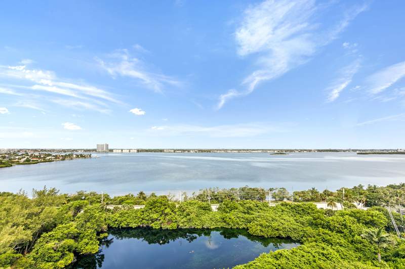 2 bedroom Condominium at 5070 N Ocean Drive #10c, Seawinds Condo, Singer Island — photo 4