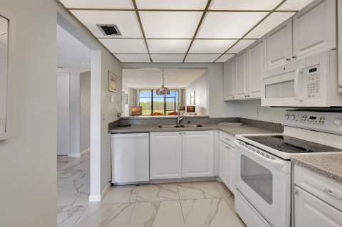 4250 N Highway A1a #102, Fort Pierce FL - photo 13 of 42