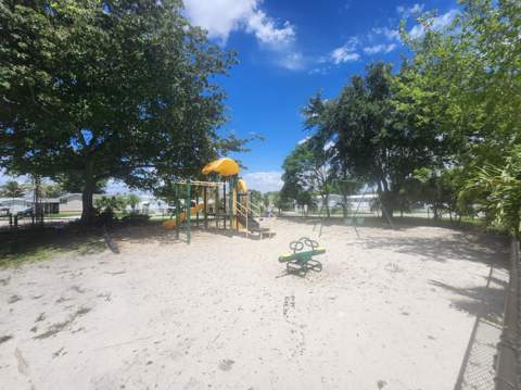 290 NW 218th Way #Lot 473, Pembroke Pines FL - photo 13 of 16
