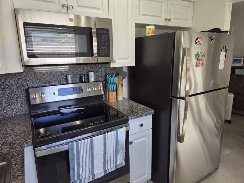 2 bedroom Condominium at 316 Farnham P #316, Century Village, Deerfield Beach — photo 4