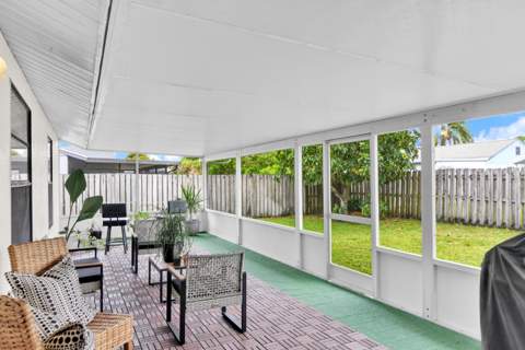 8411 Theresa Road, Boynton Beach FL - photo 12 of 35