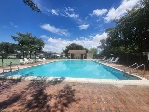 290 NW 218th Way #Lot 473, Pembroke Pines FL - photo 14 of 16