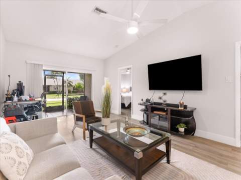 18861 Argosy Drive, Boca Raton FL - photo 8 of 38