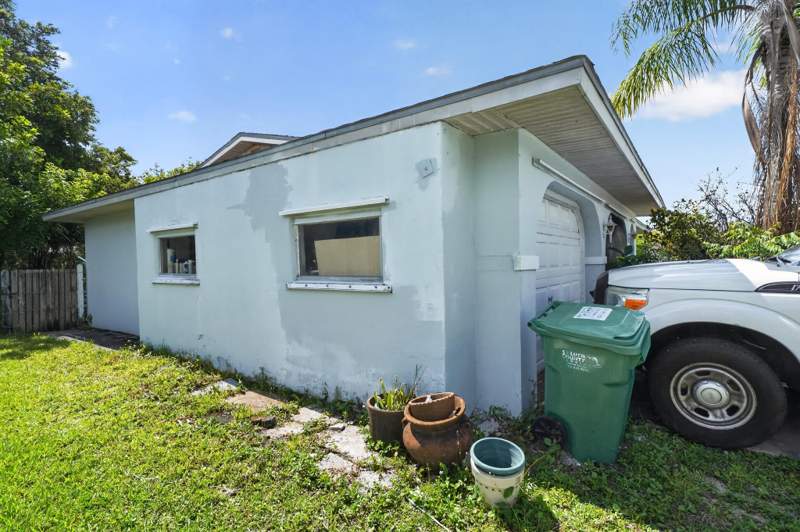 3 bedroom Single Family Residence at 247 Airoso Boulevard, River Park Unit 09c, Port St. Lucie — photo 5