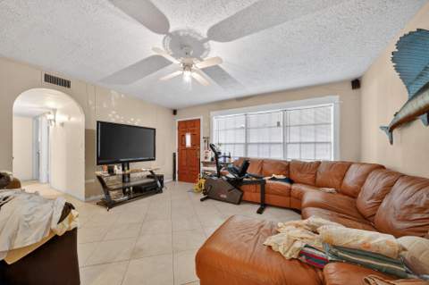 247 Airoso Boulevard, Port St. Lucie FL - photo 10 of 33