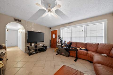 247 Airoso Boulevard, Port St. Lucie FL - photo 9 of 33