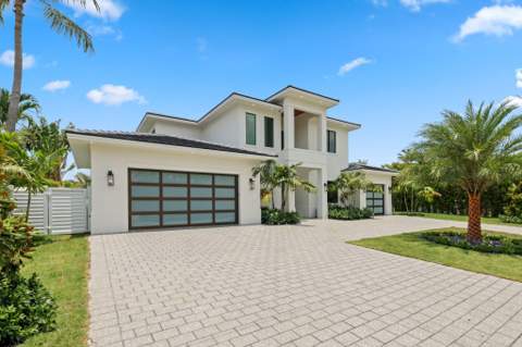 1160 Emerald Drive, Riviera Beach FL - photo 9 of 86