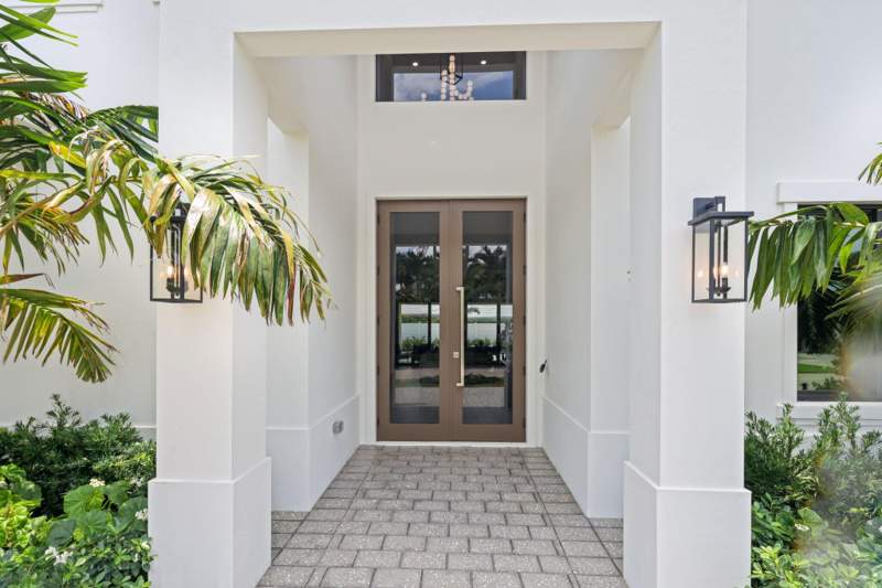 4 bedroom Single Family Residence at 1160 Emerald Drive, Palm Beach Isles 2, Riviera Beach — photo 4