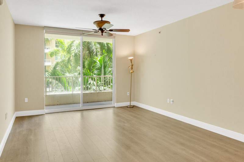 1 bedroom Condominium at 700 E Boynton Beach Boulevard #407, Marina Village At Boynton Beach Condo, Boynton Beach — photo 2