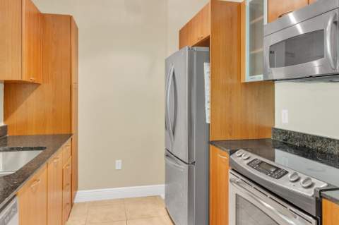 700 E Boynton Beach Boulevard #407, Boynton Beach FL - photo 9 of 23
