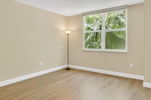 700 E Boynton Beach Boulevard #407, Boynton Beach FL - photo 11 of 23