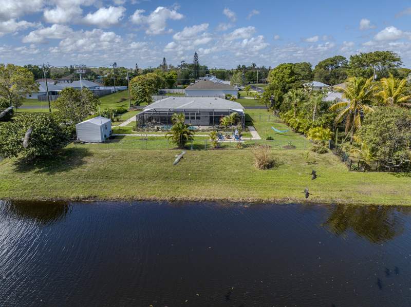 3 bedroom Single Family Residence at 2513 SE Hallahan Street, Port St Lucie Section 40, Port St. Lucie — photo 2