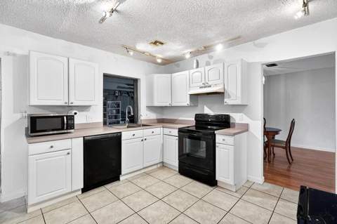 4639 Franwood Drive, Delray Beach FL - photo 8 of 32