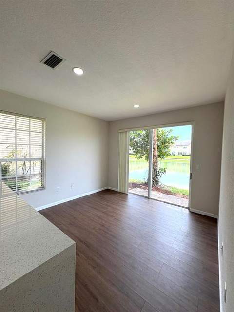 3245 NW 31st Terrace, Oakland Park FL - photo 8 of 24