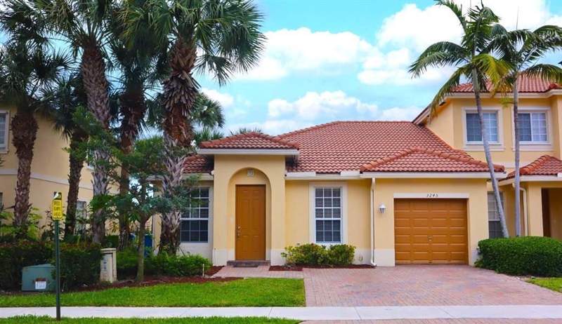 3 bedroom Villa at 3245 NW 31st Terrace, Strok Plat No 2, Oakland Park — photo 3